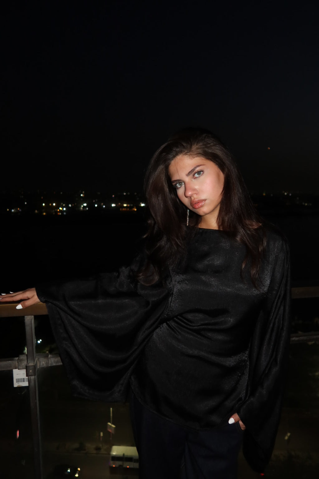 The glossy girl blouse