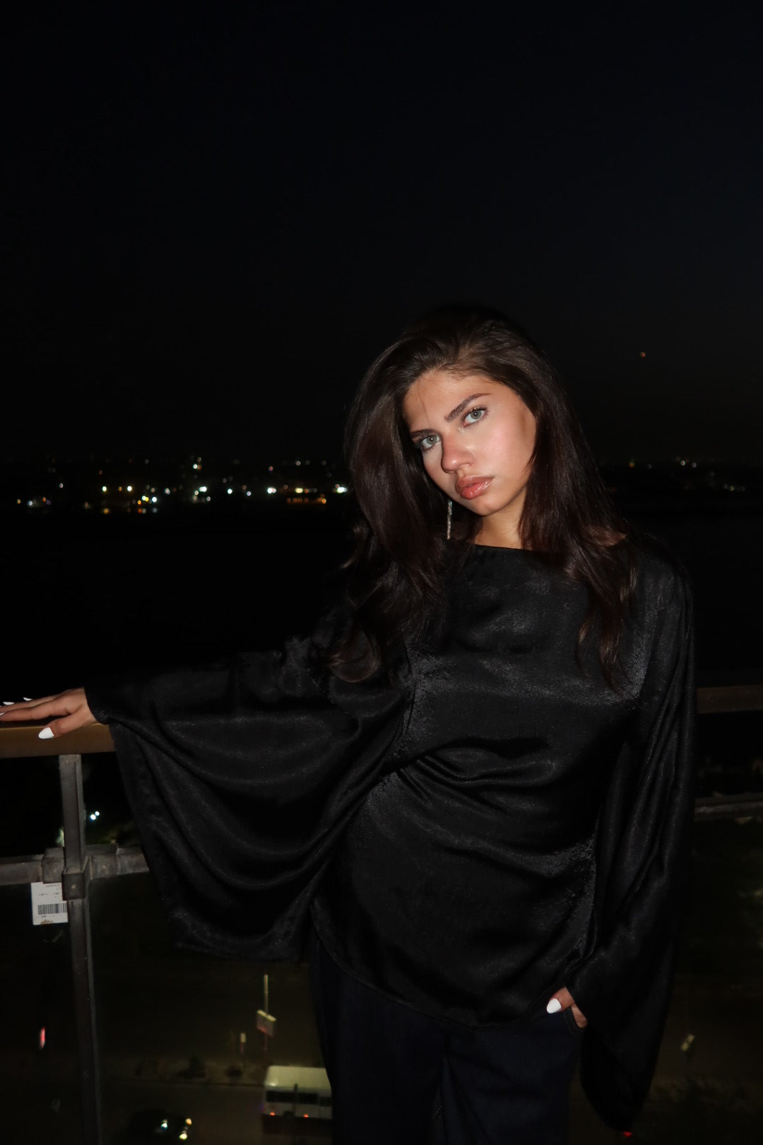 The glossy girl blouse