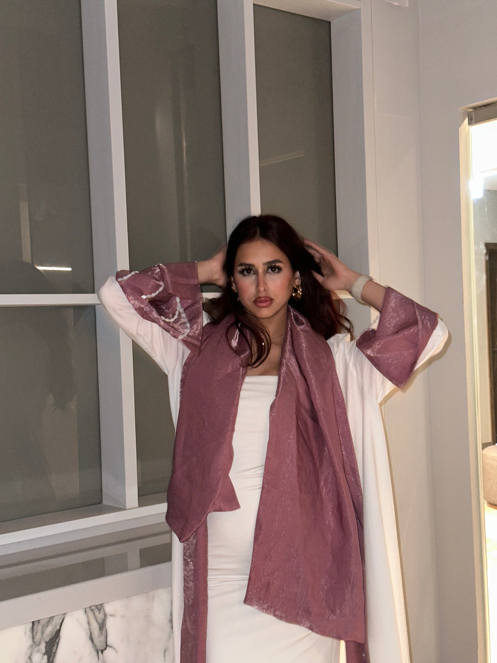 Scarf-attached kaftan